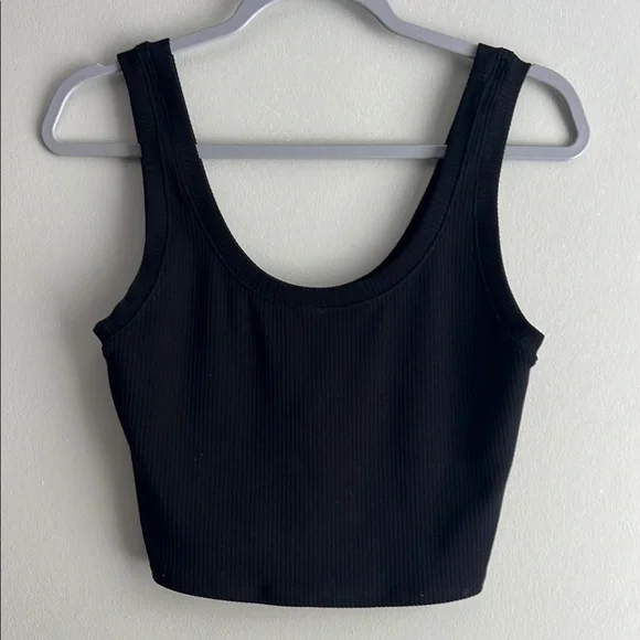 Alo Ribbed Wellness Tank in Black - Picture 1 of 2